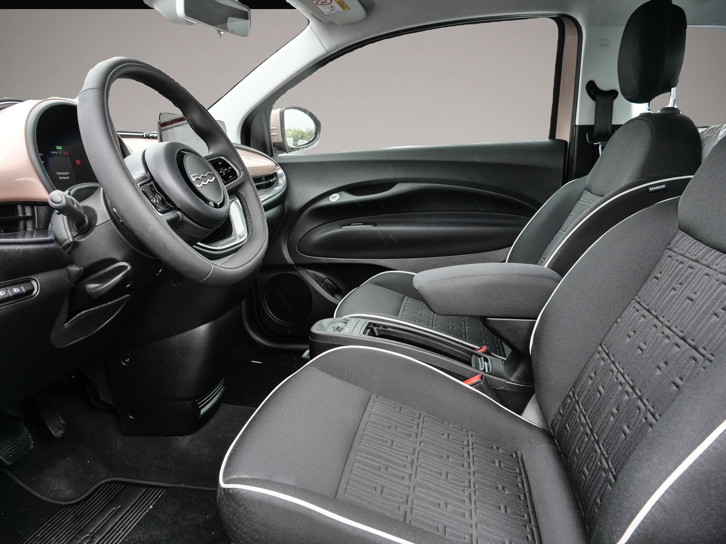 Bild 4 Fiat 500e Navi Memory Sitze Soundsystem JBL Apple Car