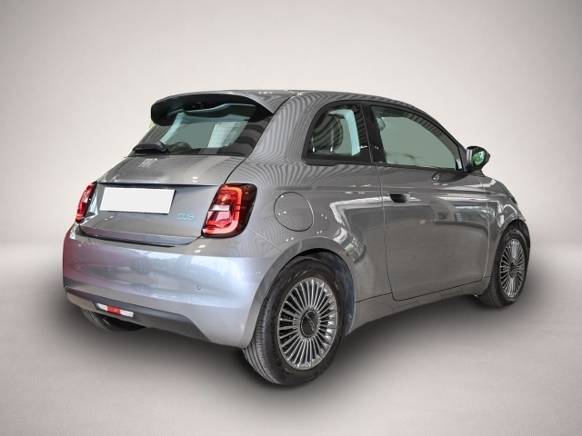 Fotografie 3 des Fiat 500e Icon+NAVI+CARPLAY+SITZHEIZUNG+PDC+KLIMAAUTO