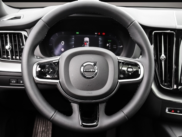 Bild 5 Volvo XC60 Plus Dark Recharge Plug-In Hybrid AWD T8 Tw
