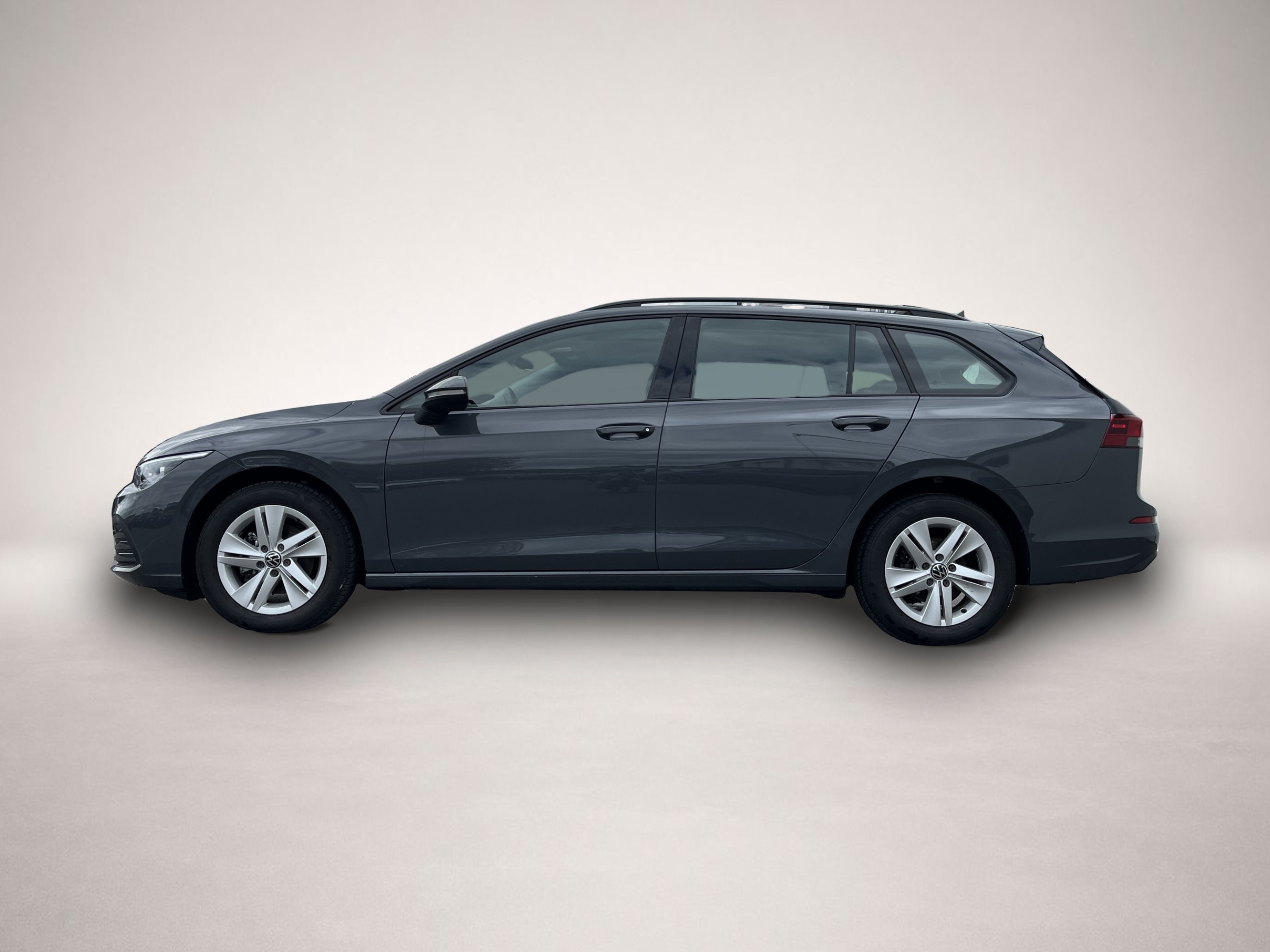 Fotografie 1 des Volkswagen Golf Variant 1.5 TSI DSG Life AHK Navi TravelAss