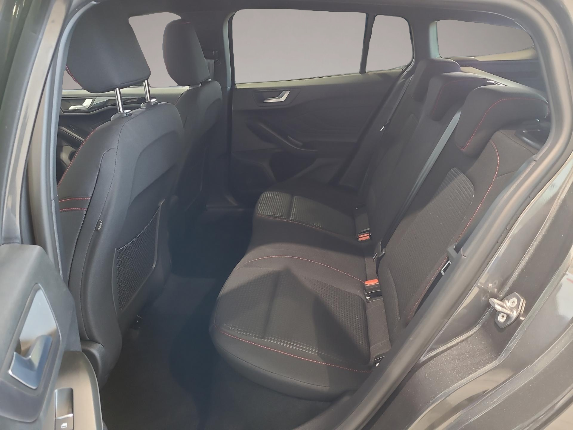 Bild 7 Ford Focus ST-Line Sportpaket Bluetooth Navi LED Klim