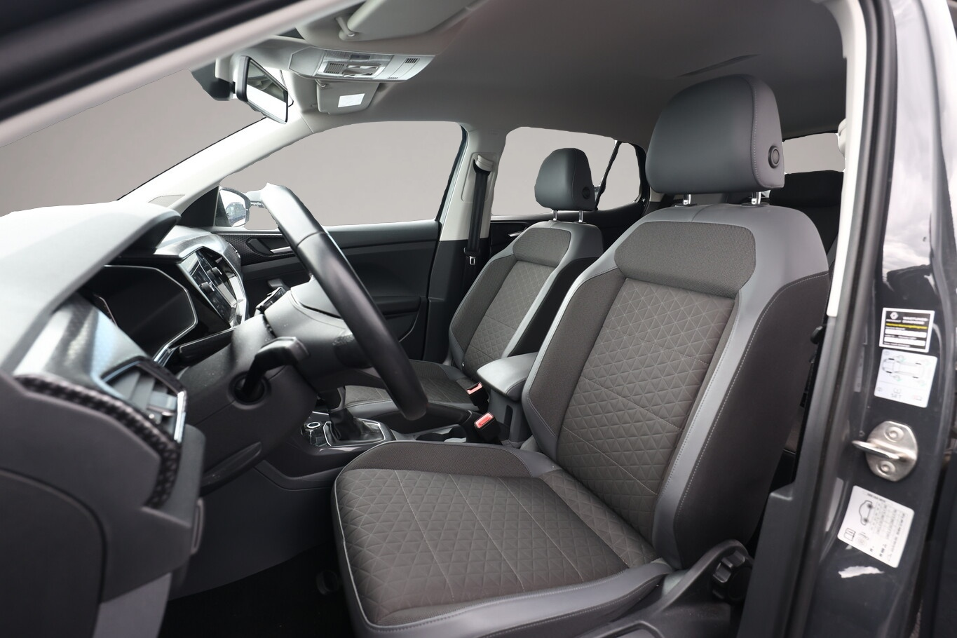 Bild 5 Volkswagen T-Cross 1.0 TSI 110 DSG Style LED Nav ACC DigCo