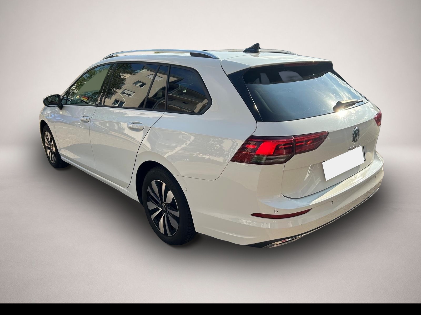 Bild 4 Volkswagen Golf 1.5 TSI Variant Move Leichter Hagel Navi LE