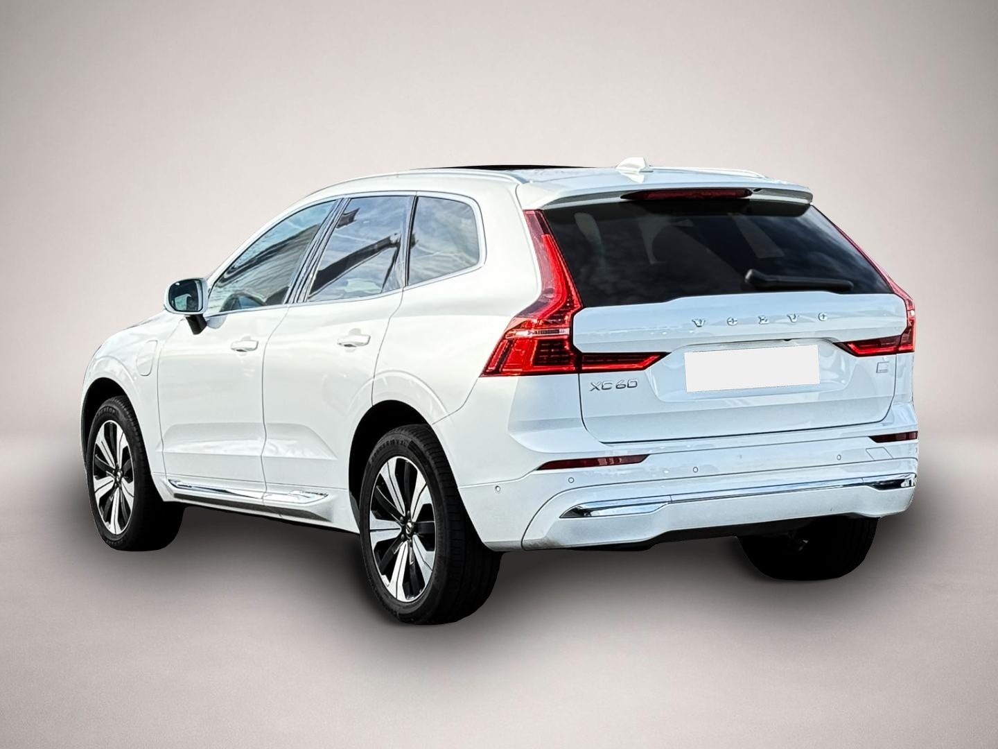 Bild 2 Volvo XC60 Plus Bright Recharge Plug-In Hybrid AWD T6
