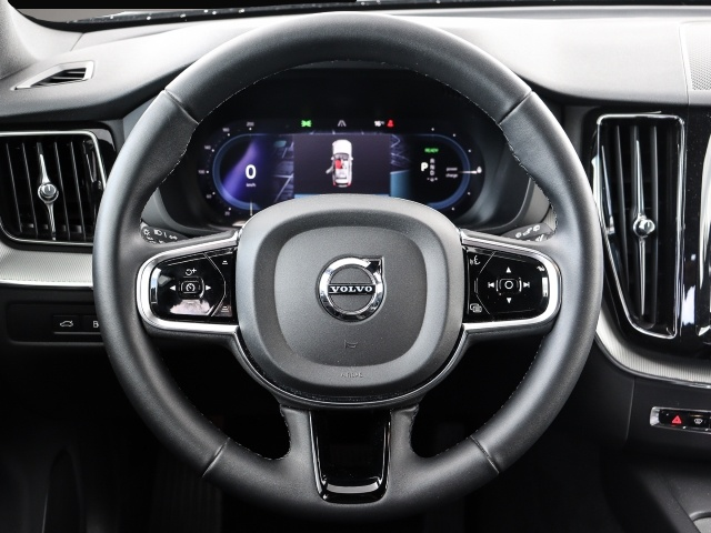 Bild 5 Volvo XC60 Plus Dark Recharge Plug-In Hybrid AWD T6 Tw