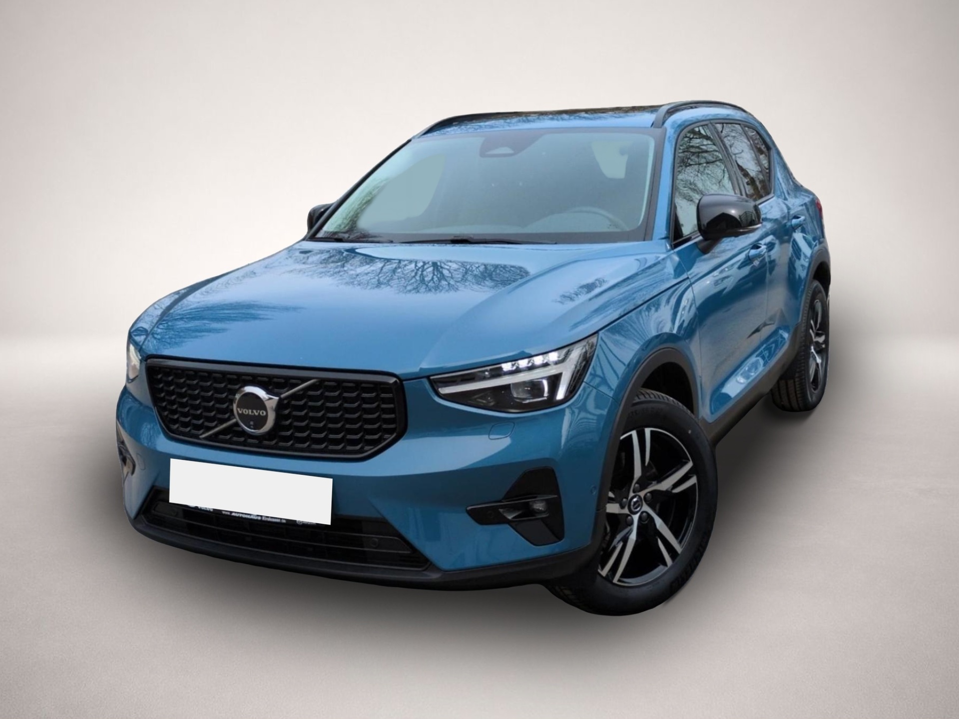 Fotografie Volvo XC40 B4 (Benzin) Plus Dark 2WD Automatik Bluetoo