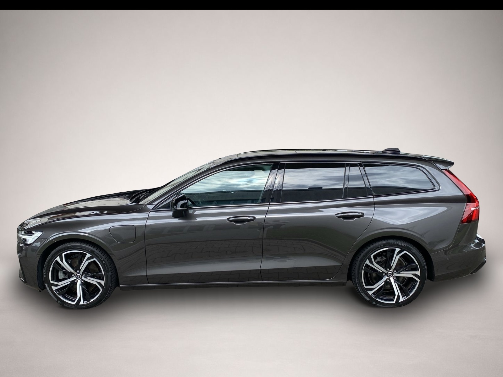 Bild 2 Volvo V60 Kombi T8 Ultra Dark Recharge WiPa*LED*Navi*