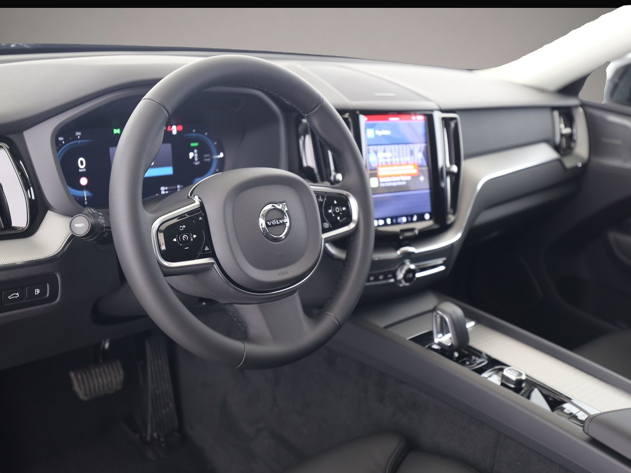 Bild 5 Volvo XC60 Plus Dark Recharge Plug-In Hybrid AWD T8 Tw