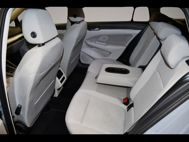 Bild 6 Volkswagen Golf 8 VIII Variant 1.5 TSI Life App-Connect/ACC