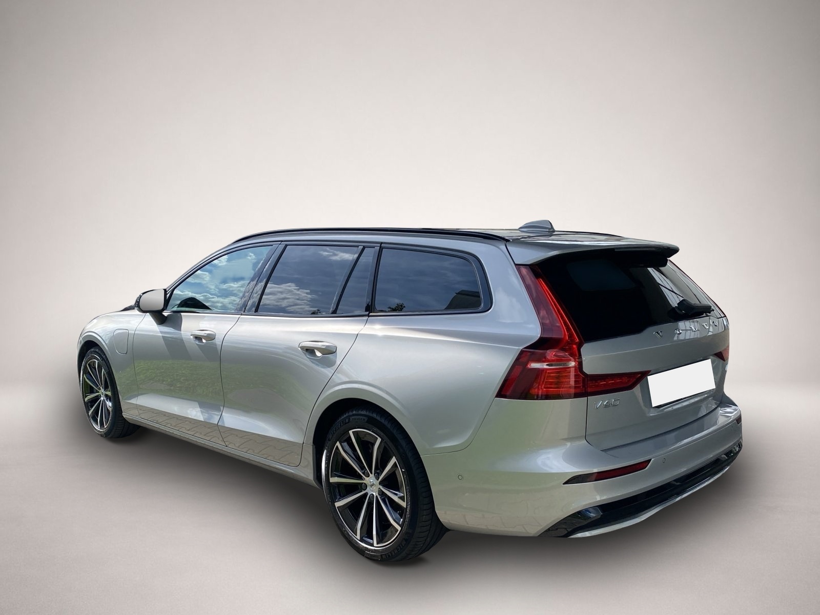 Bild 3 Volvo V60 T8 Plus Dark Engine Plus Dark Recharge