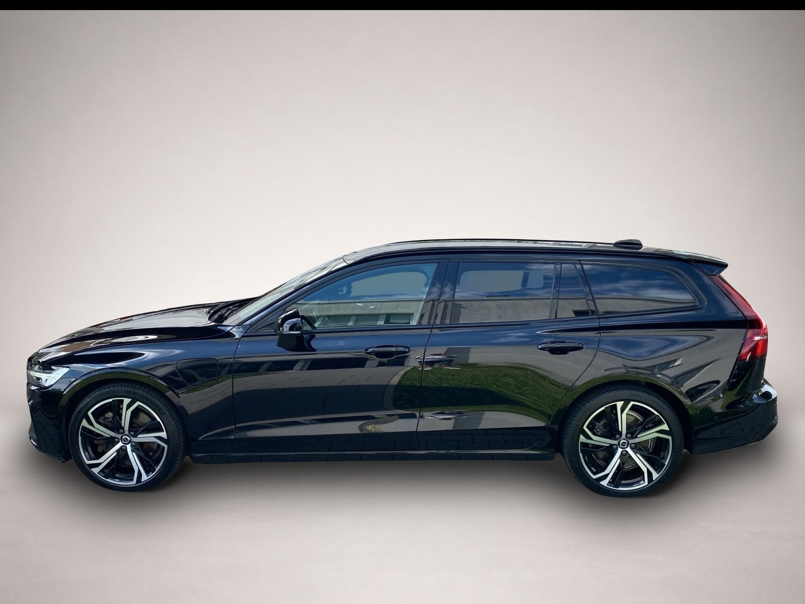 Bild 2 Volvo V60 T8 Plus Dark Recharge AWD*AHK*WiPa*4xSHZ*