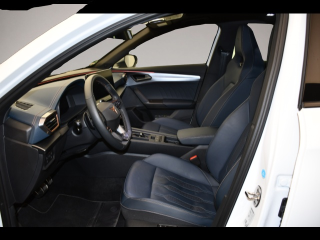Bild 3 Cupra Formentor 1.4 TSI e-Hybrid DSG VZ Pano/AHK/LED/A