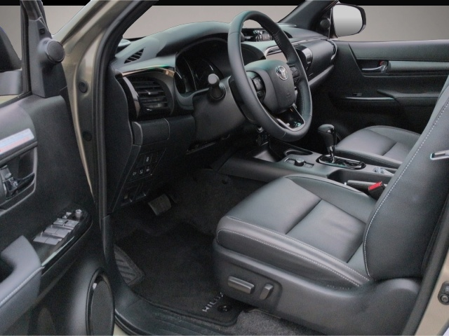 Fotografie 4 des Toyota Hilux Invincible 4x4 2.8Mild-Hyb*Autom AHK 360°K