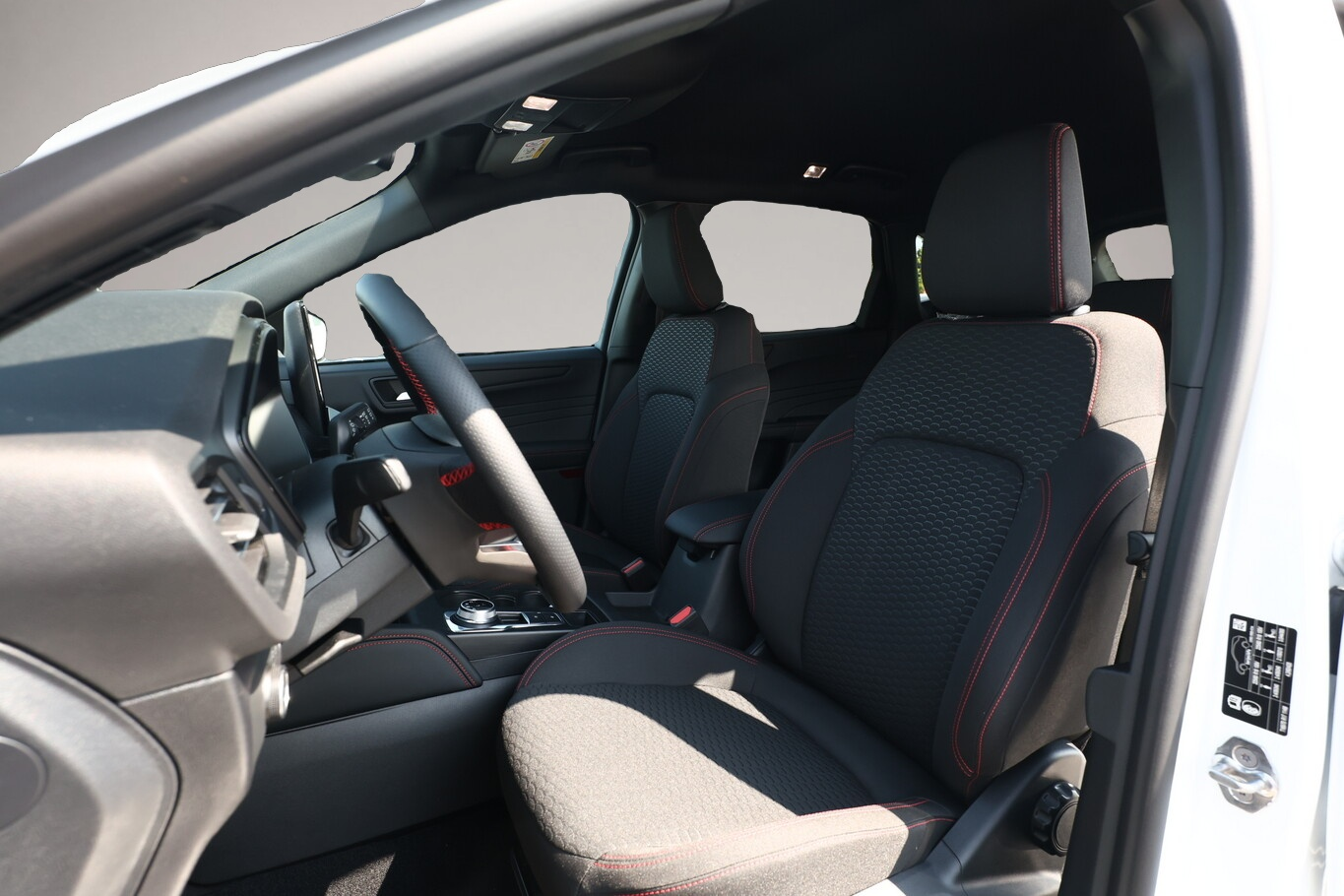 Bild 5 Ford Kuga FHEV ST-Line WinterP Nav LED Kam PDC 5J-Gar