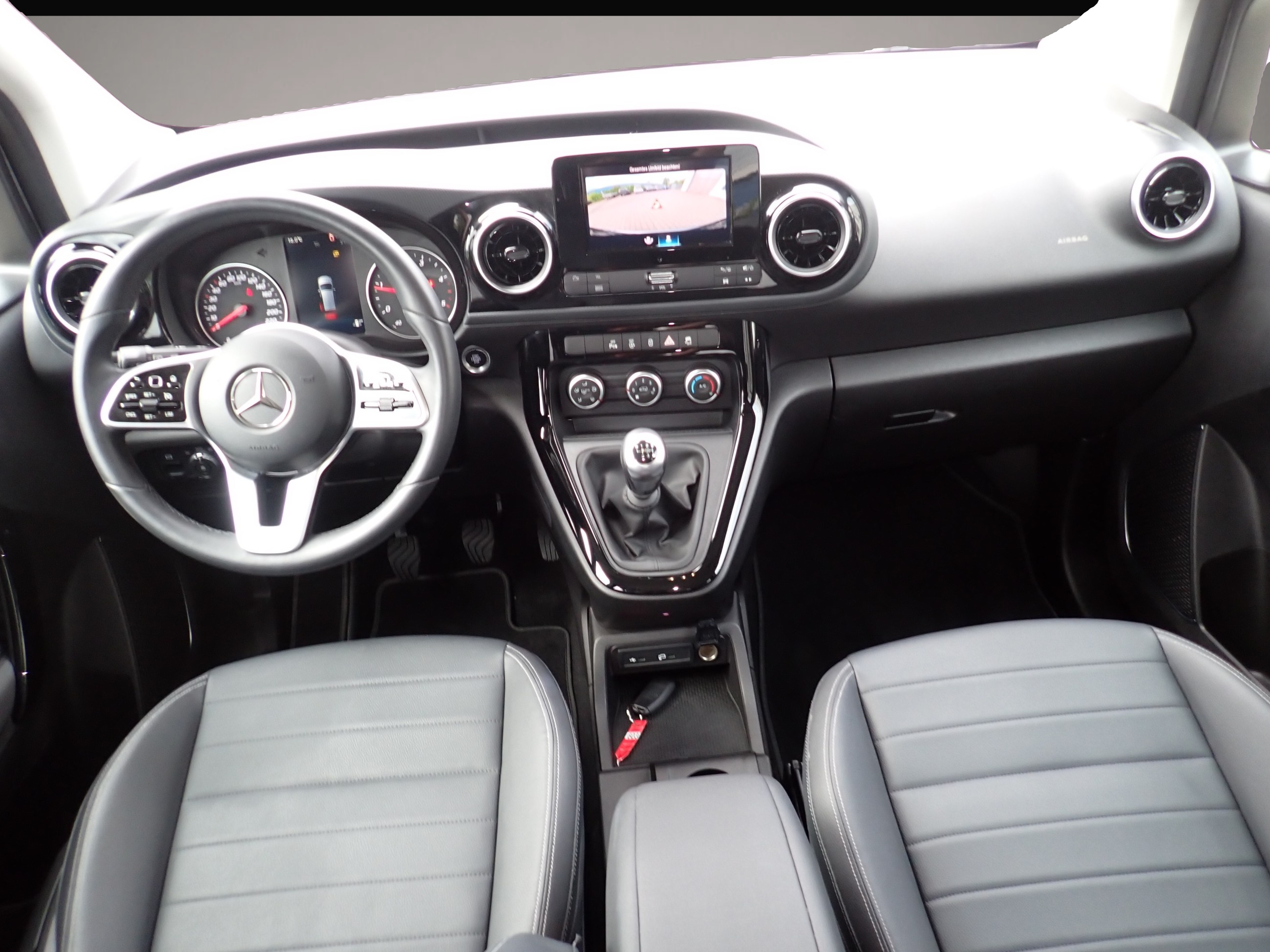 Fotografie 3 des Mercedes-Benz T-Class T-Klasse 160 d Sport*MBUX*DAB*Kamera*LED*Totwink