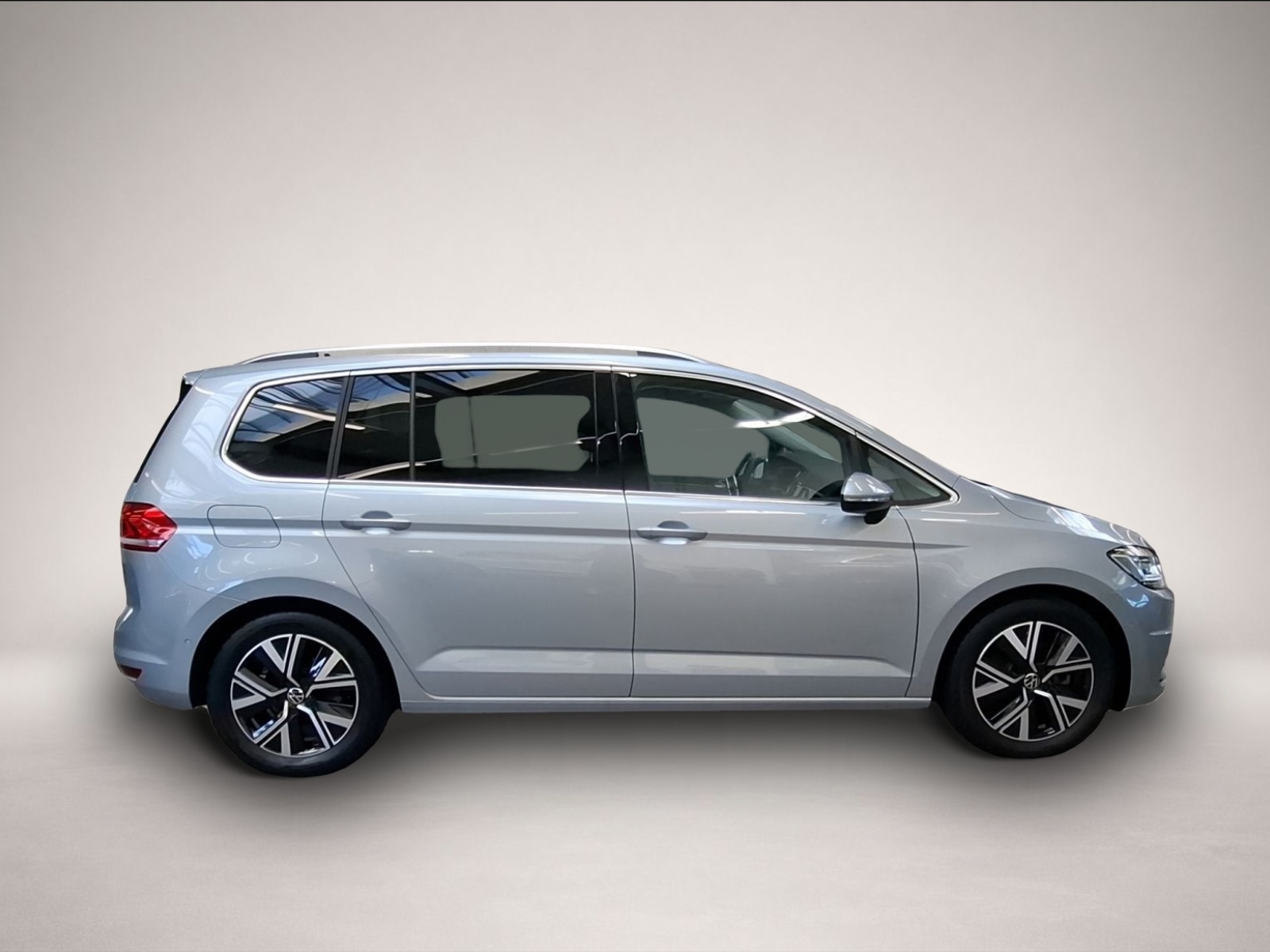 Bild 6 Volkswagen Touran Highline 2.0 TDI SCR 7-Gang DSG mitz Ansc