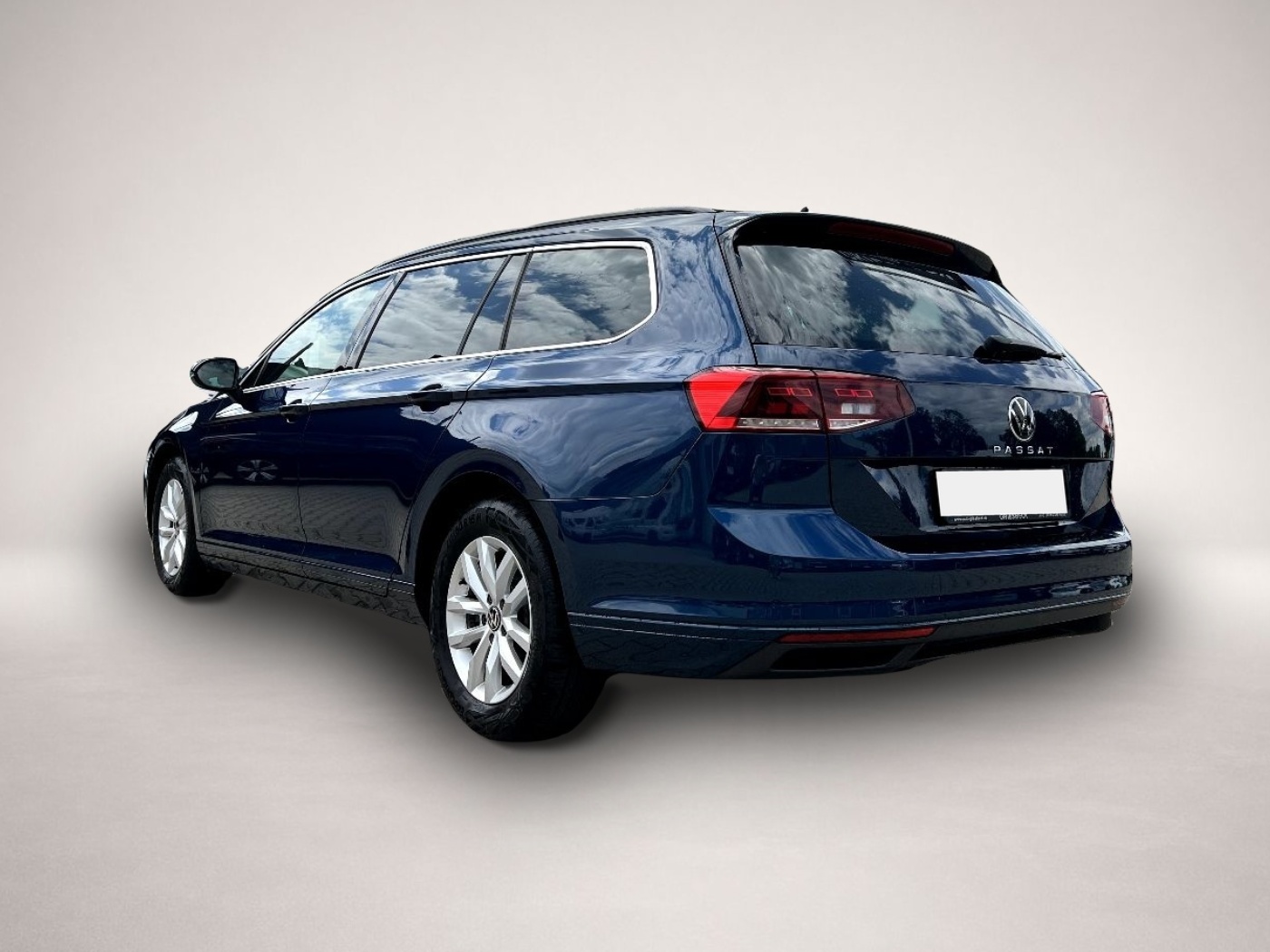Bild 2 Volkswagen Passat Variant 2.0 TDI BMT Business LED Navi AHK