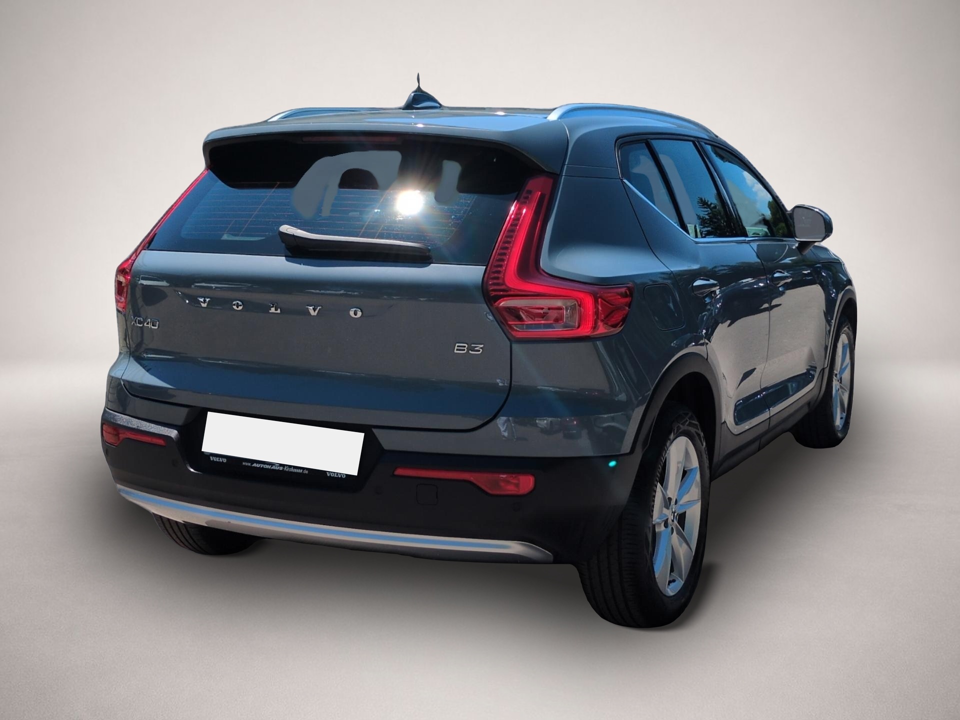 Bild 3 Volvo XC40 B3 (Benzin) Plus Bright 2WD Automatik Navi