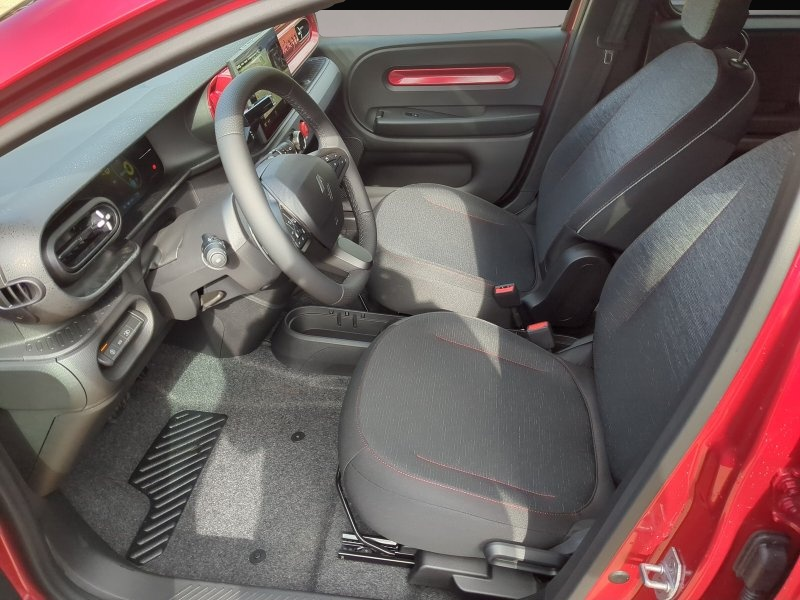 Bild 4 Renault Twingo E-TECH 80 Urban Range Techno CCS+SHZ+RFK+