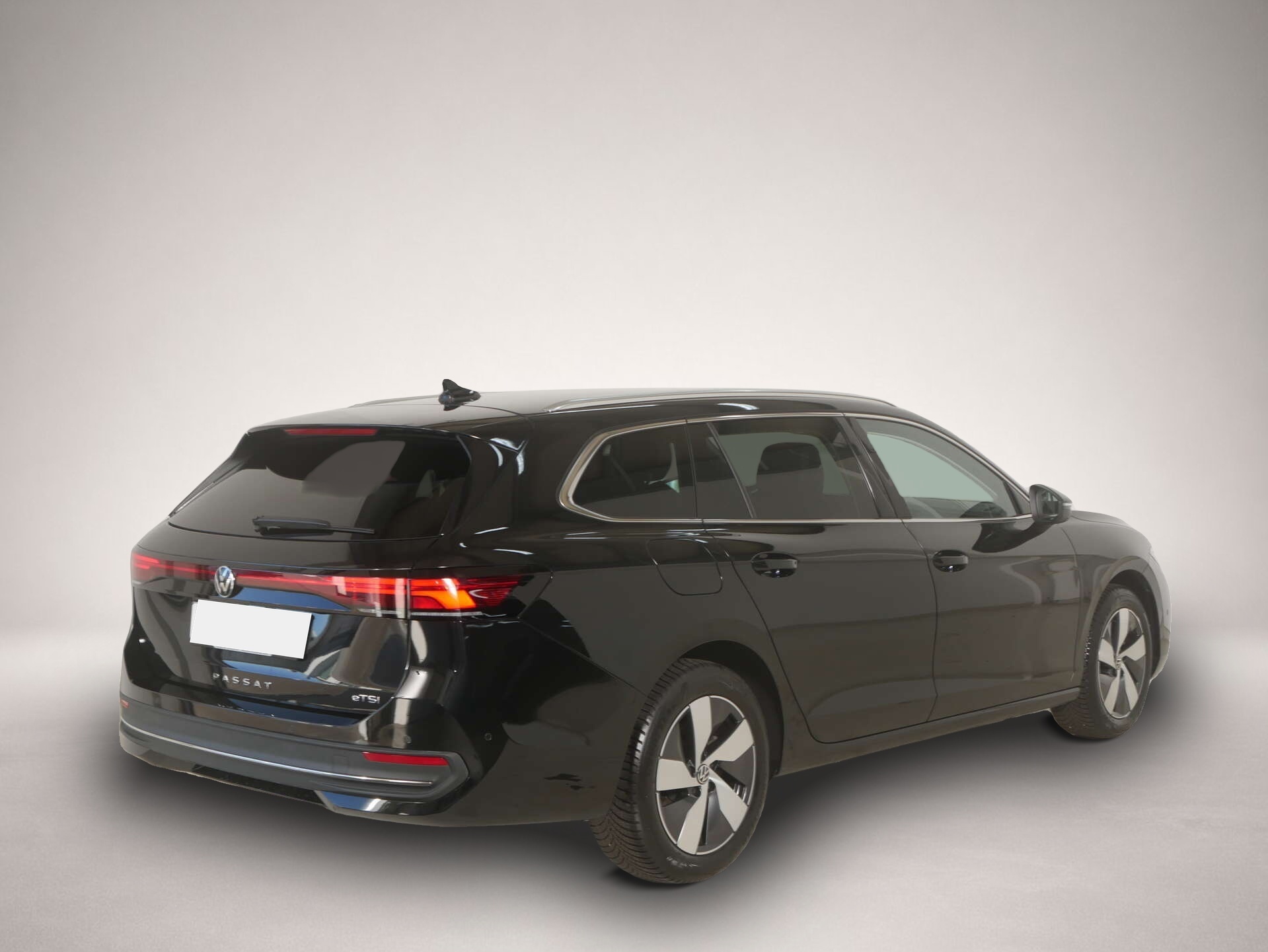 Bild 2 Volkswagen Passat 1.5 eTSI Business