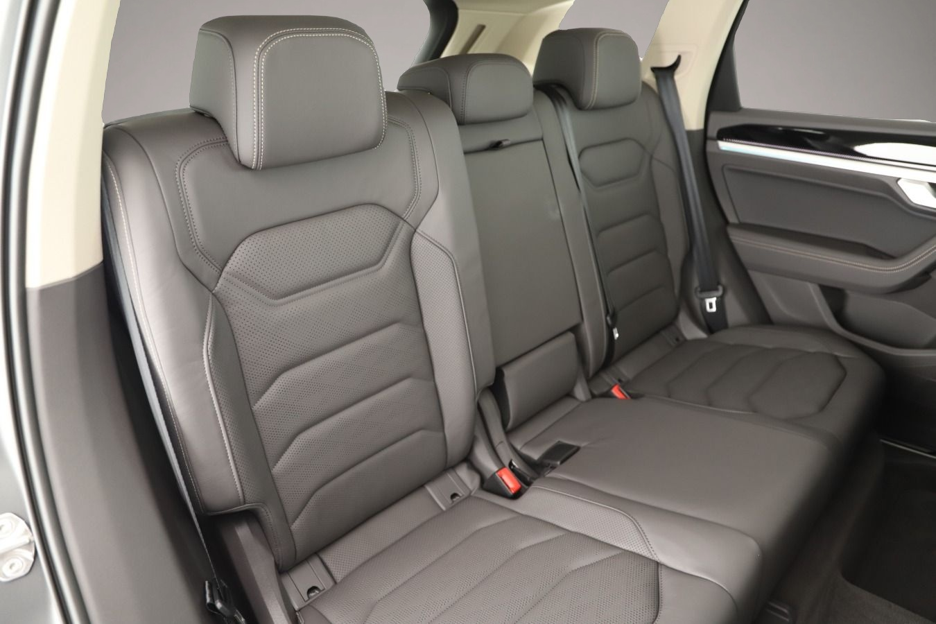 Bild 5 Volkswagen Touareg 3.0 TDI 4M Tip R-Line IQ.Light/ACC/Luft/