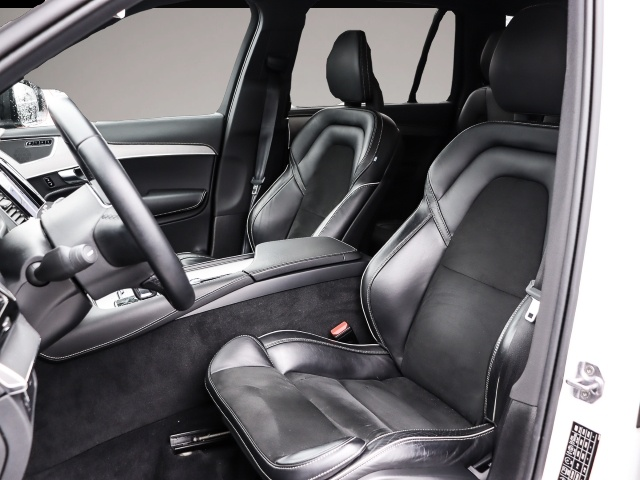 Bild 6 Volvo XC90 R Design AWD B5 Diesel EU6d AD AHK Navi Dig
