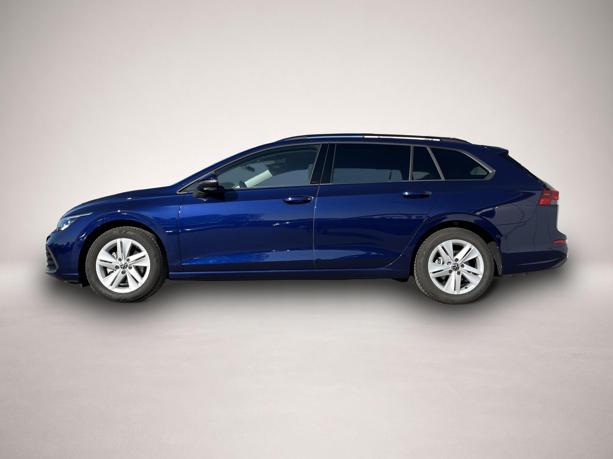 Fotografie 1 des Volkswagen Golf Variant 1.5 TSI DSG Life Navi TravelAssist