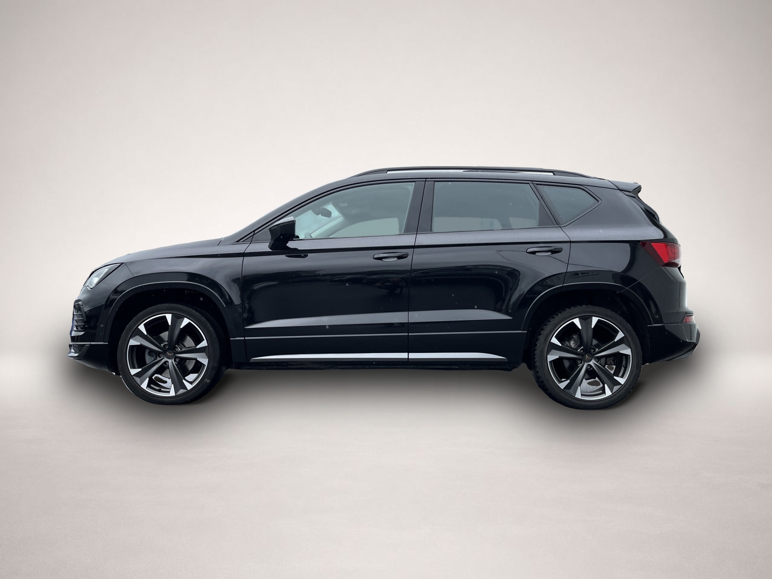 Fotografie 1 des Cupra Ateca 1.5 TSI DSG Navi LED RFK SHZ LR-HZG Parkle
