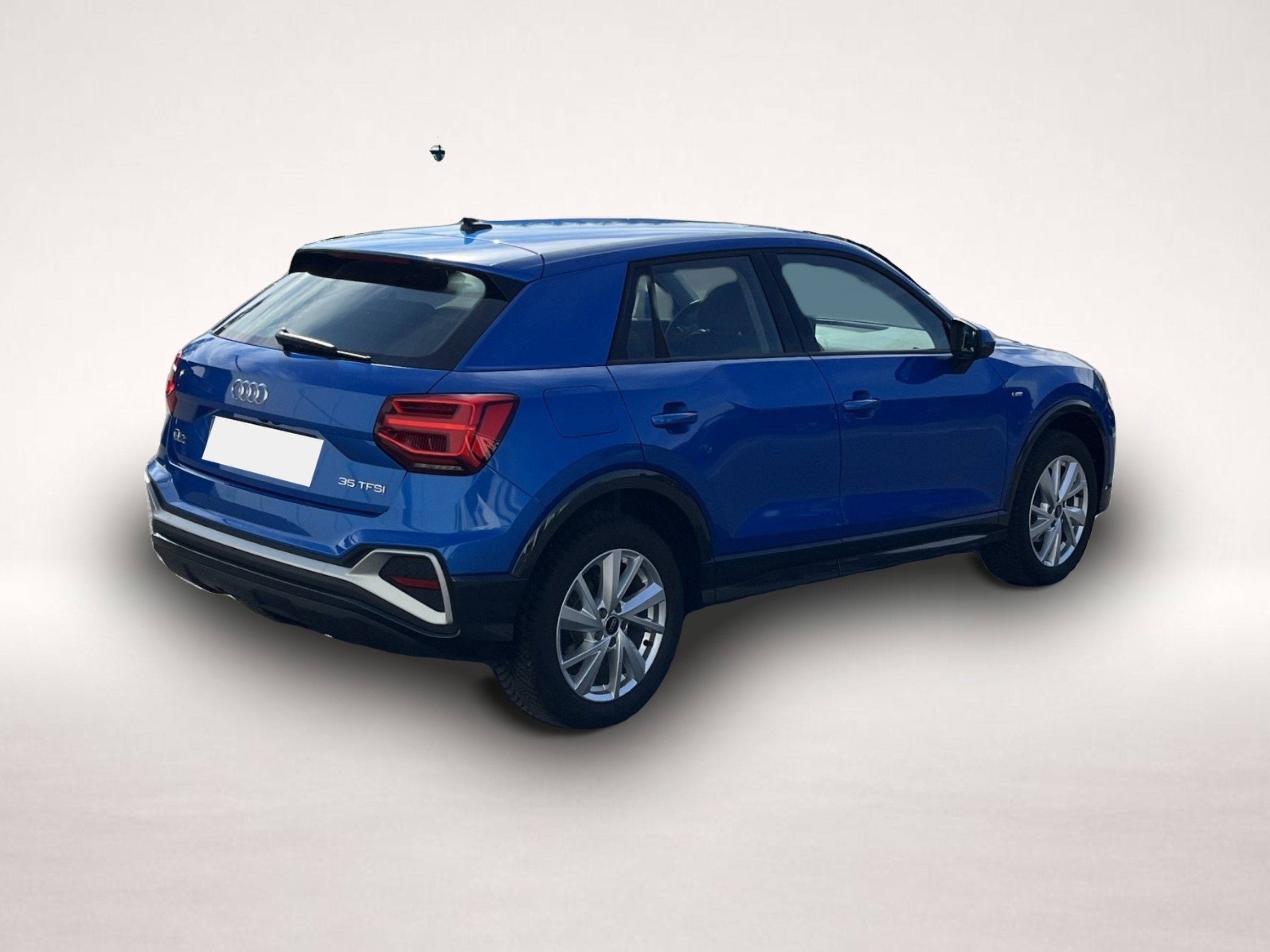 Bild 7 Audi Q2 35 1.5 TFSI S tronic S line Navi RFK el.Klapp