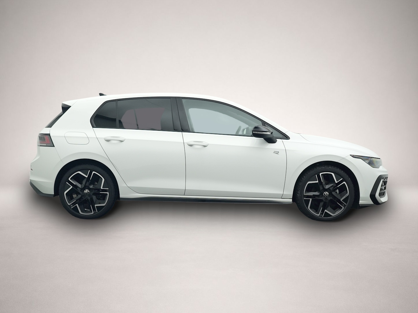 Bild 6 Volkswagen Golf 8 1.5 eTSI DSG R-Line BLACK STYLE PANO AHK