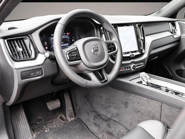 Bild 3 Volvo XC60 Plus Dark Recharge Plug-In Hybrid AWD T8 Tw
