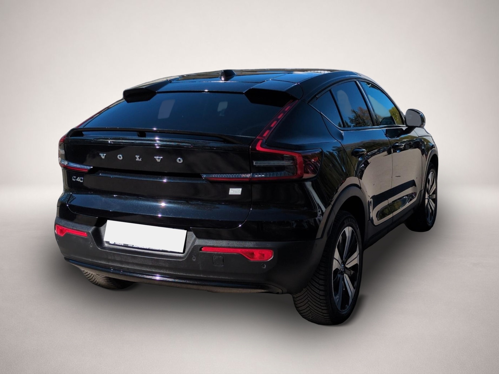 Fotografie 3 des Volvo C40 Recharge Ultimate Pure Electric AWD Automati