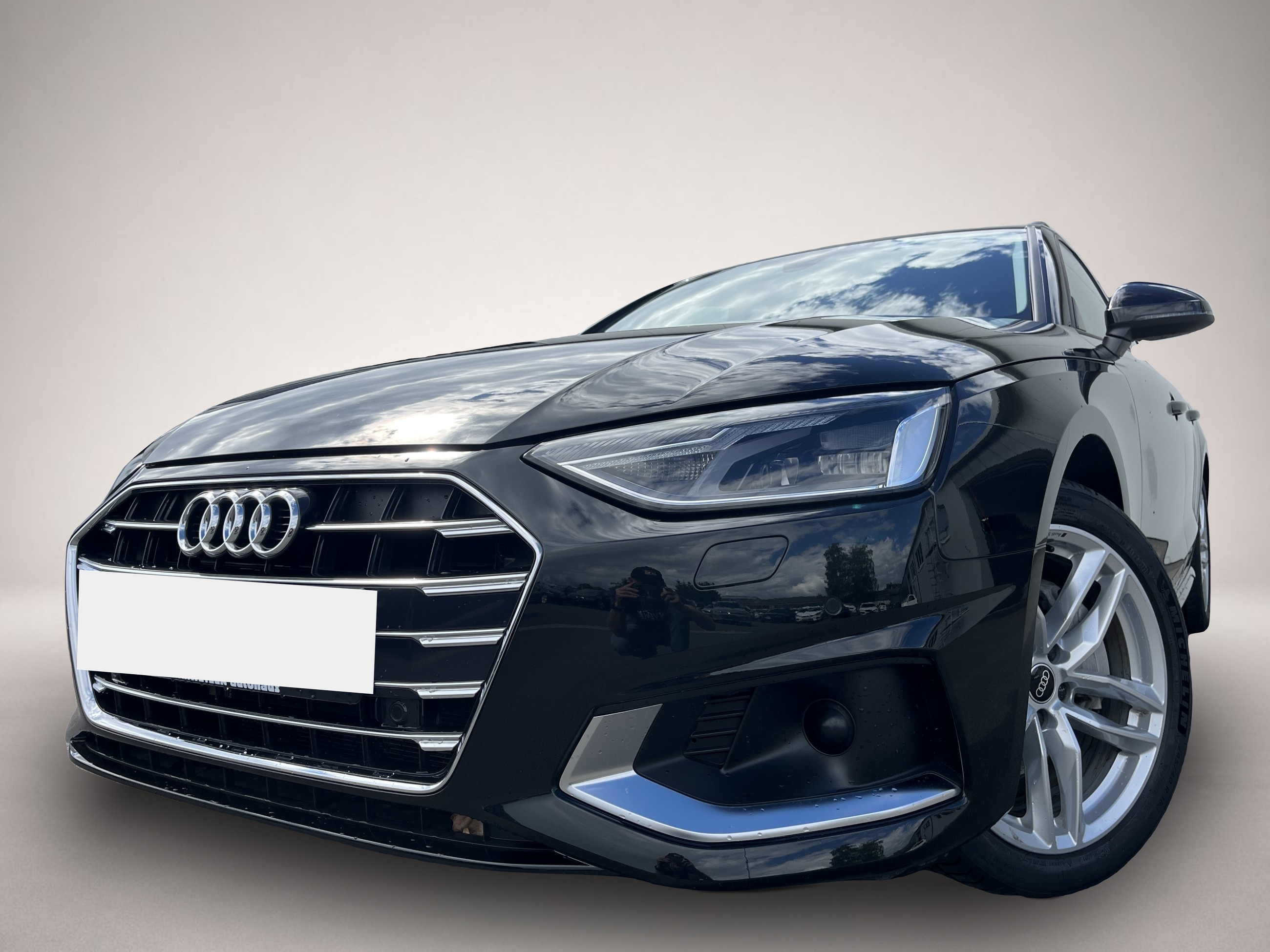 Fotografie Audi A4 Avant 40 2.0 TDI S tronic advanced AHK VirtCo