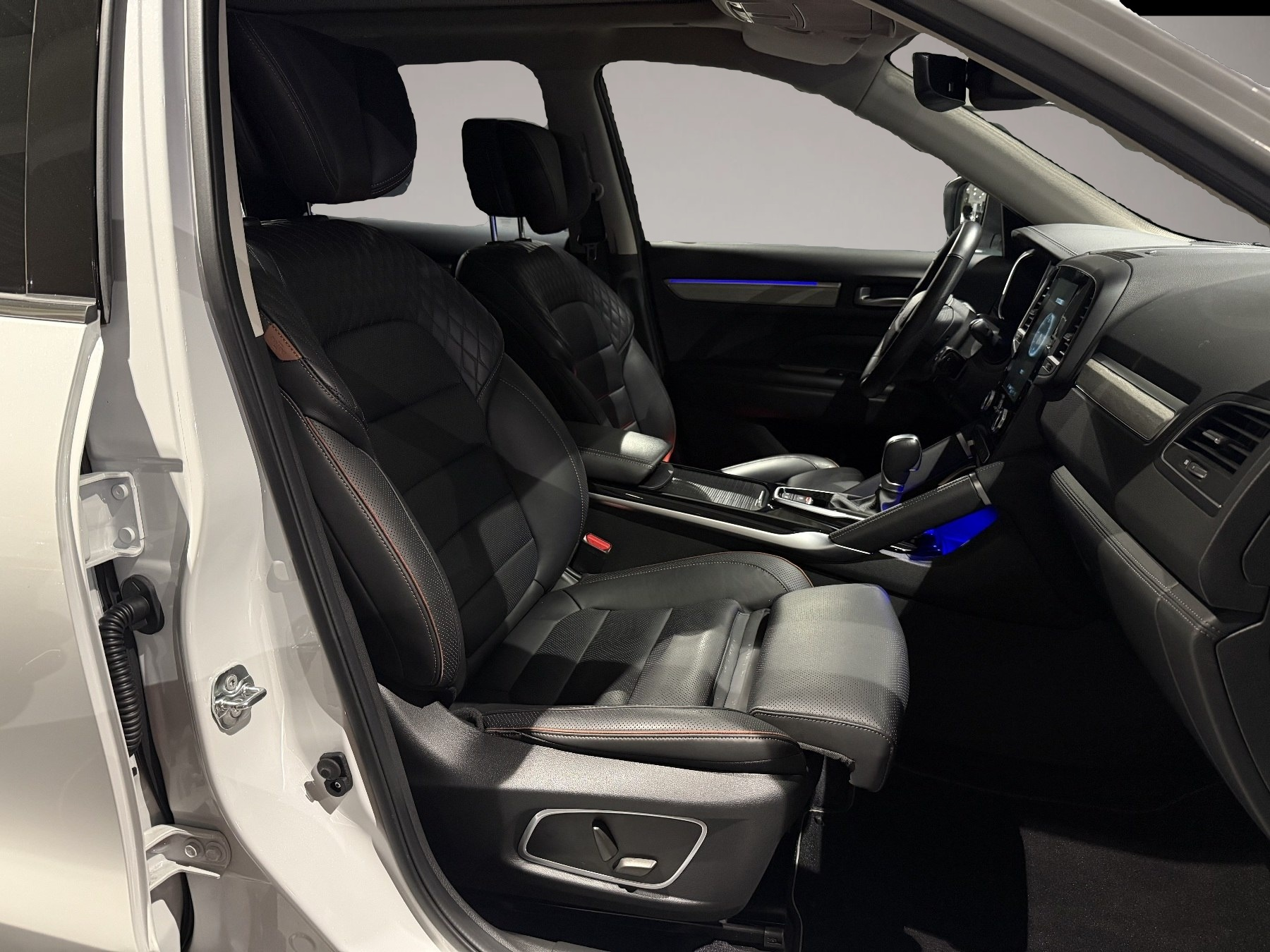 Fotografie 5 des Renault Koleos INITIALE PARIS 185 4WD