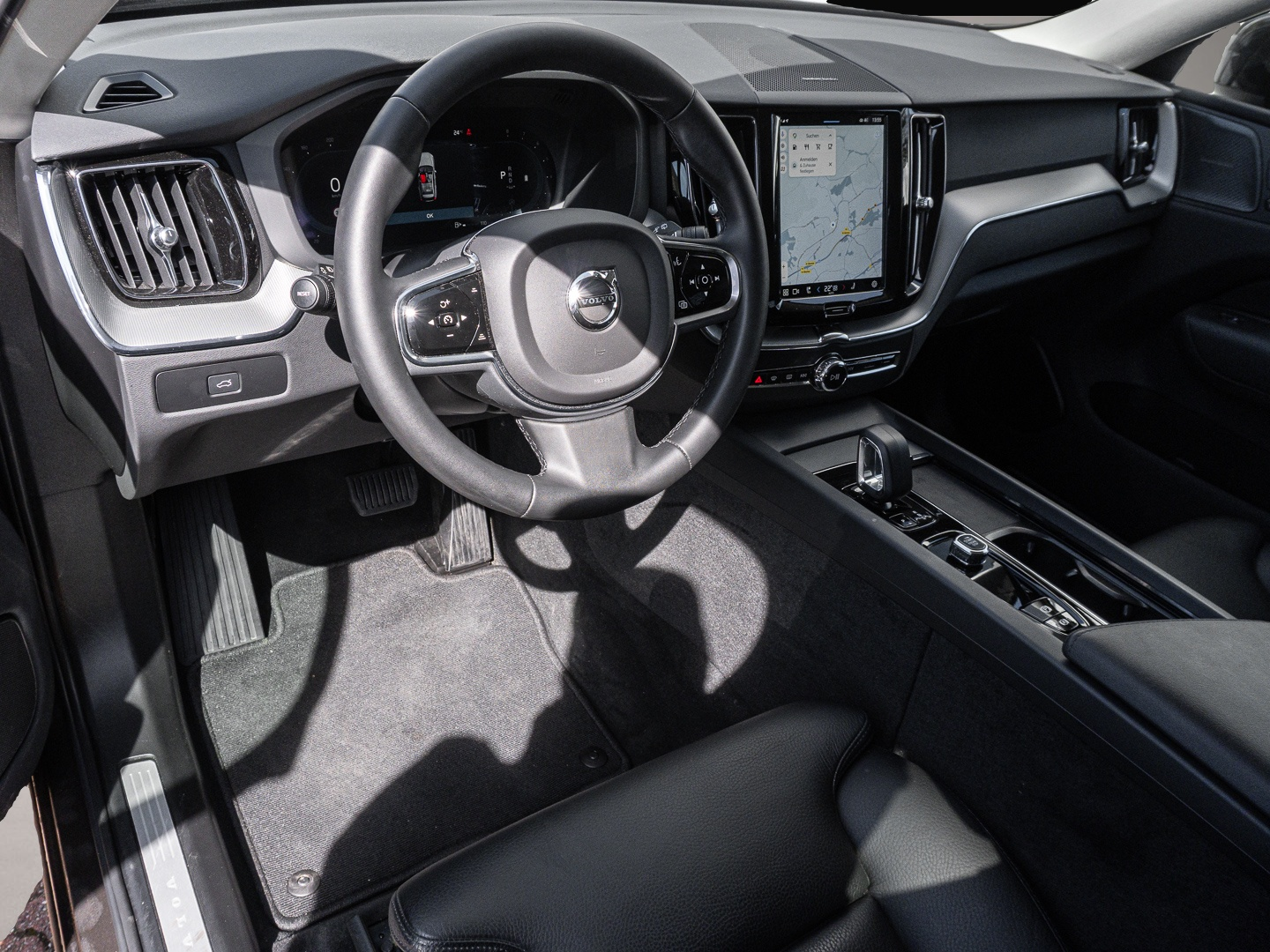 Bild 7 Volvo XC60 Plus Dark 2WD Digitales Cockpit Memory Sitz
