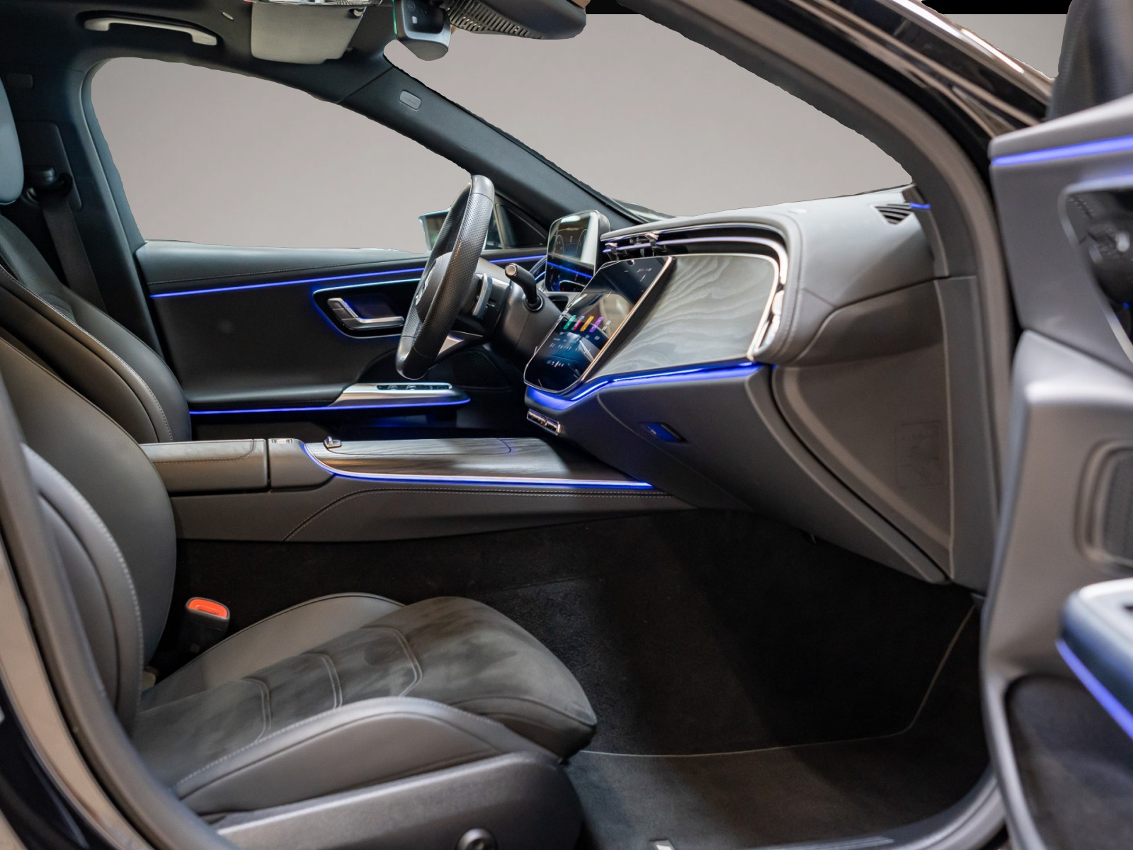 Vehicle image 0