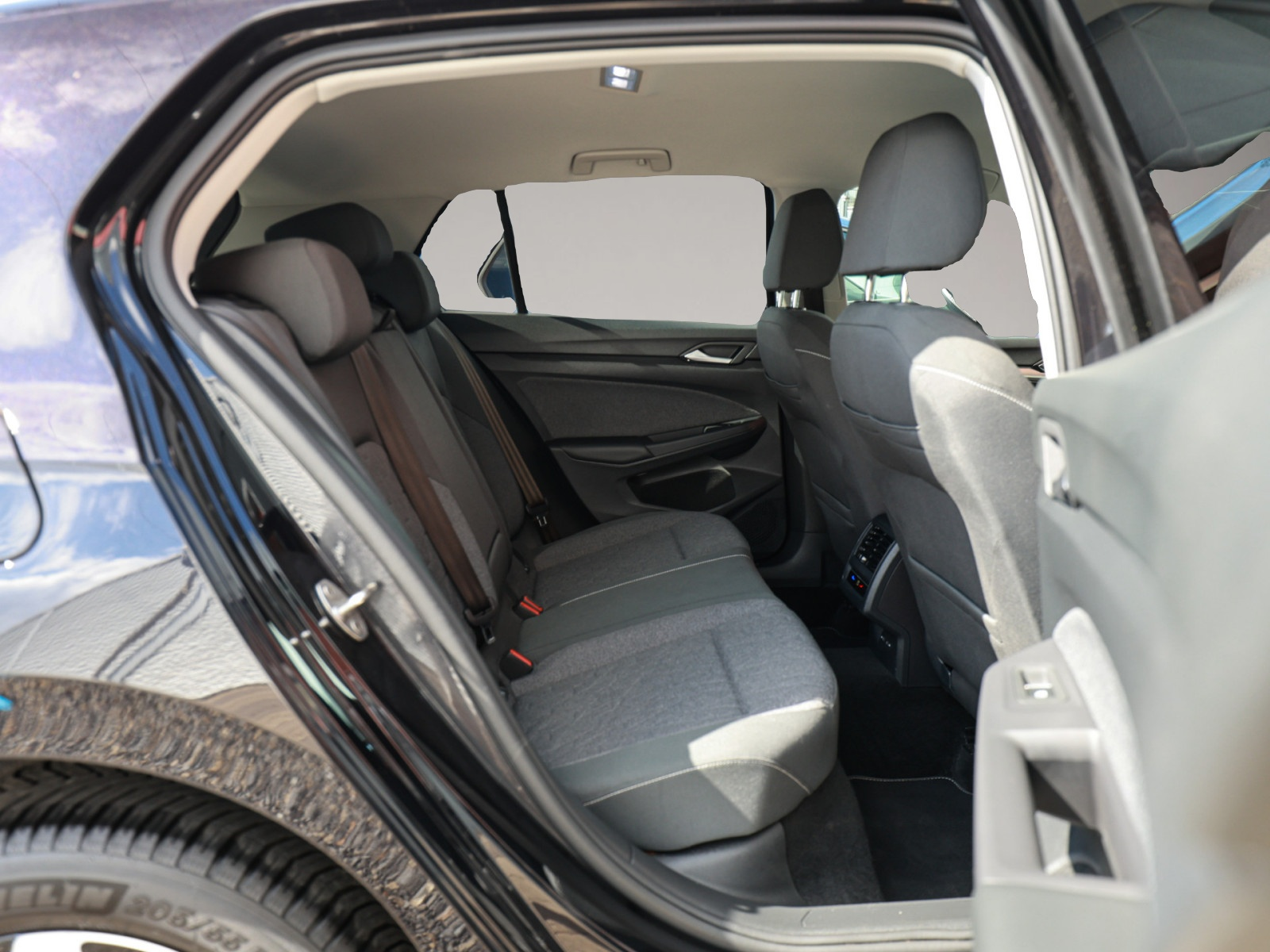 Bild 4 Volkswagen Golf VIII