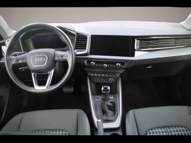 Bild 4 Audi A1 Sportback 40 TFSI S-tronic LED/Einparkhi