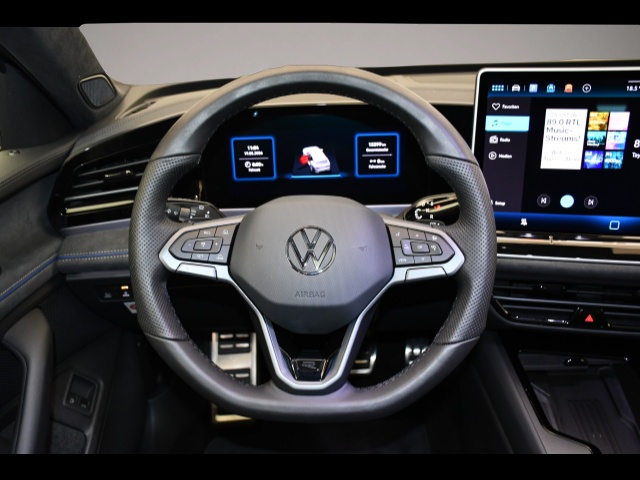 Fotografie 5 des Volkswagen Passat Variant 1.5 TSI eHybrid DSG R-Line Matrix