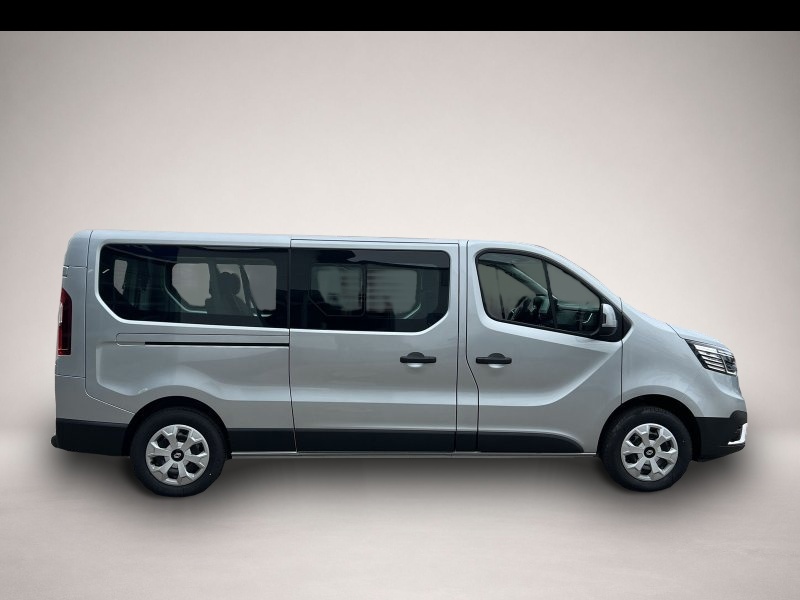 Fotografie 2 des Renault Trafic Combi dCi 150 L2H1 8-S Grand Authentic SH