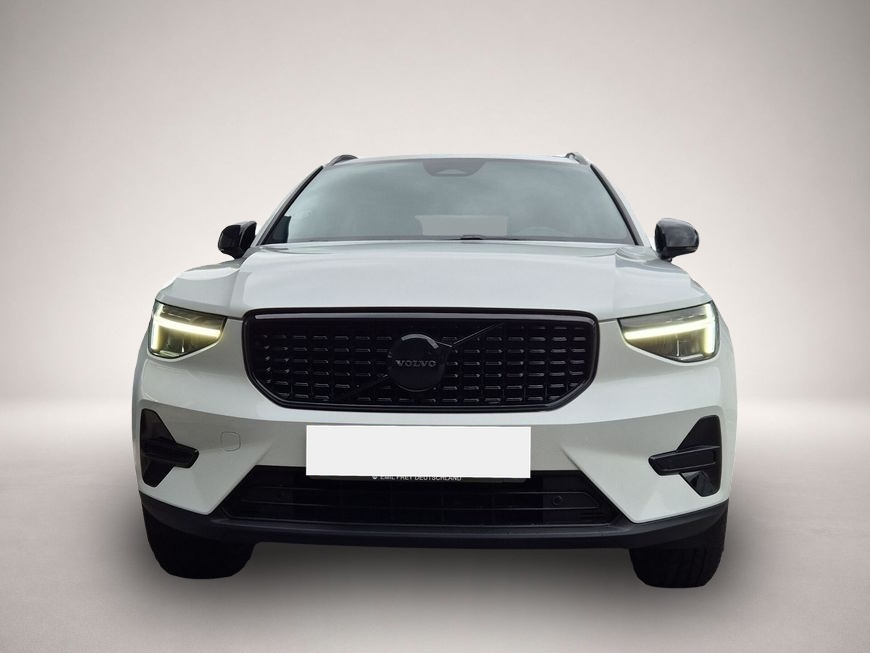 Bild 3 Volvo XC40 B3 B DKG Plus Black Edition