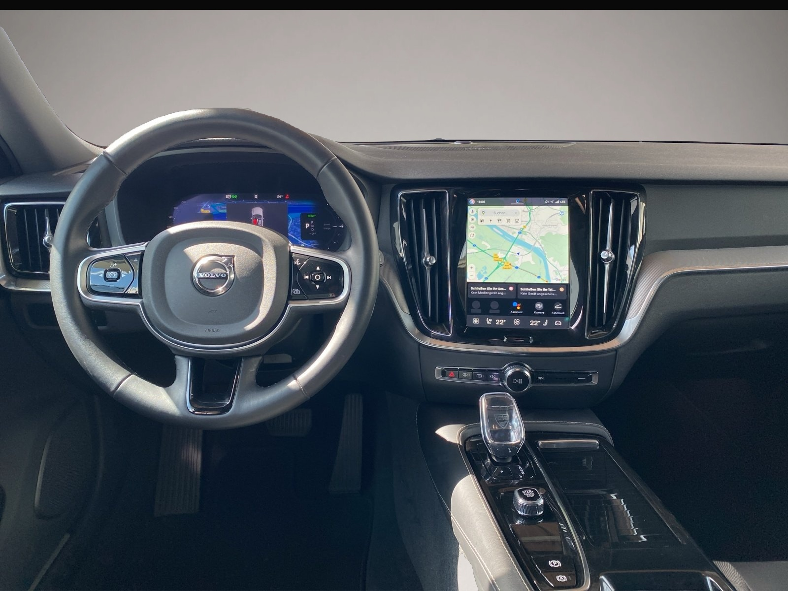 Bild 8 Volvo V60 Kombi T8 Plus Dark Recharge SitzHZG*DAB*Navi