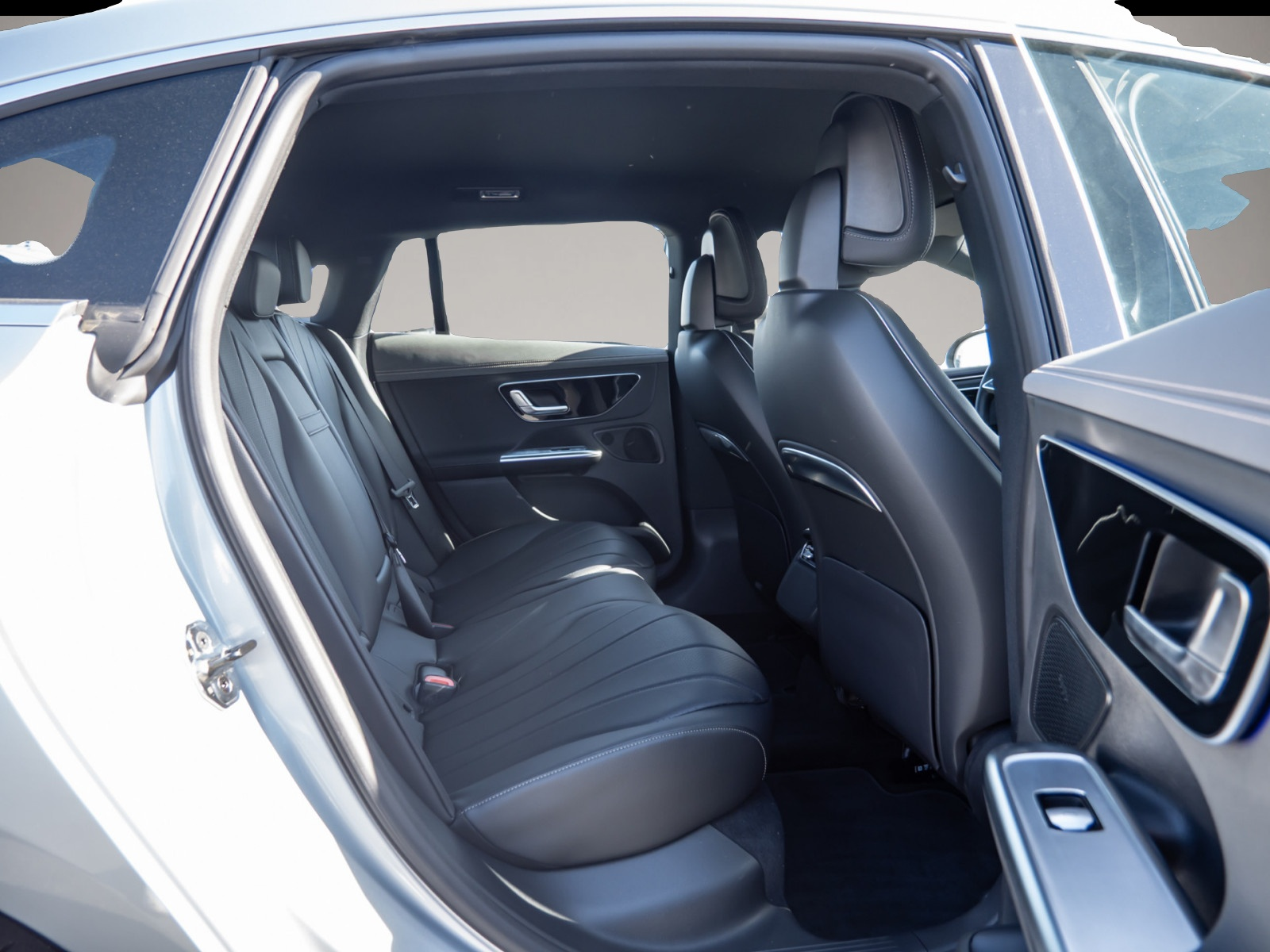 Fotografie 4 des Mercedes-Benz EQE 350