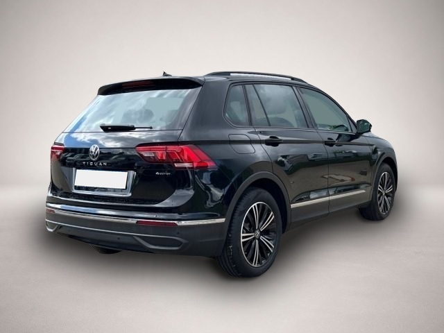 Bild 5 Volkswagen Tiguan 2.0 TSI DSG 4M Life Navi,LM18,Sport-Paket