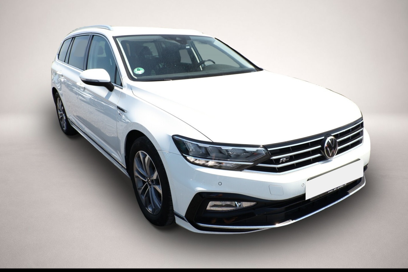 Bild 2 Volkswagen Passat Variant TDI 200 DSG Elegance R-line Nav