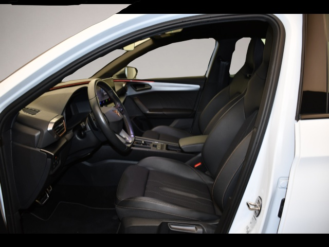 Fotografie 3 des Cupra Leon ST 2.0 TSI DSG Basis Rückfahrkam/LED/Navi