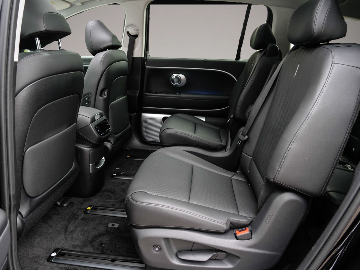 Bild 4 Hyundai IONIQ 9 4WD UNIQ Panorama-Glas-Schiebedach, Swiv