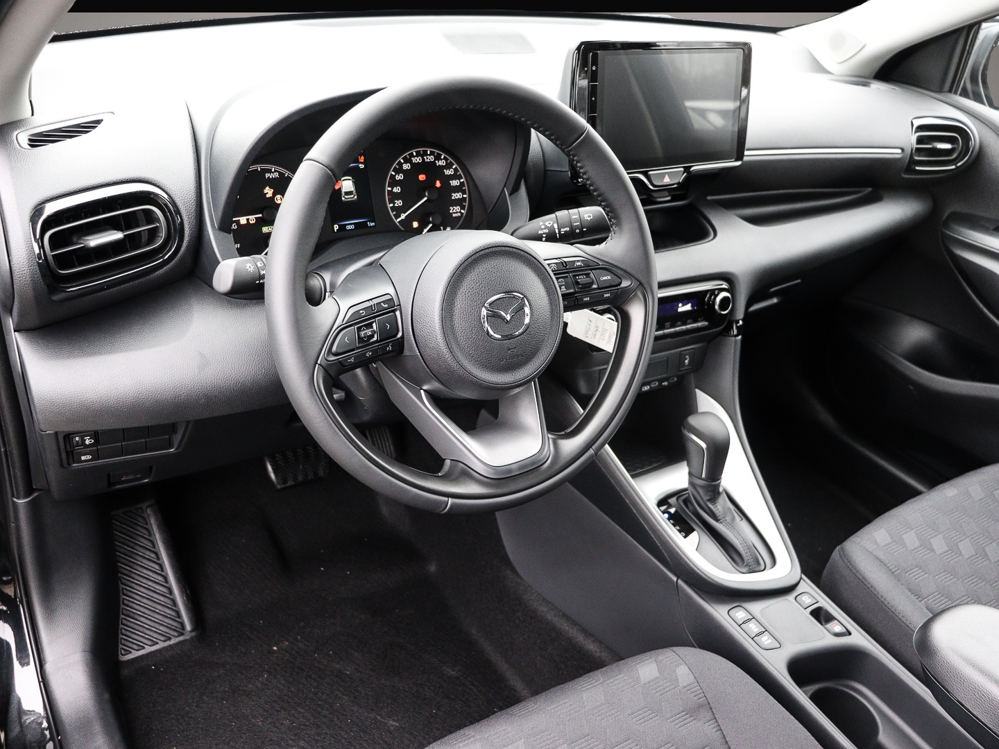 Bild 3 Mazda 2 Hybrid VVT-i 116 1.5L CVT FWD Centre-Line