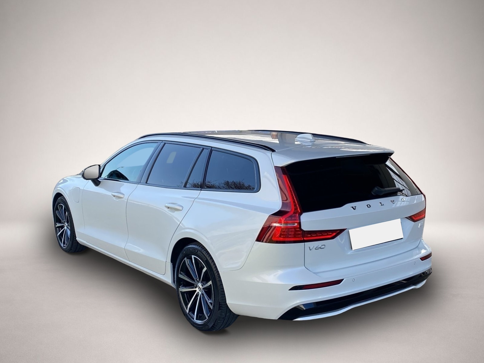 Bild 3 Volvo V60 Kombi T8 Plus Dark Recharge WiPa*LED*DAB+*