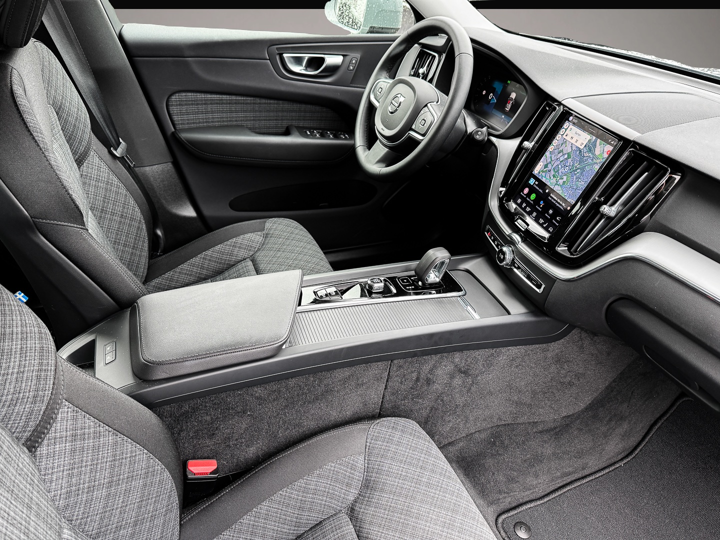 Bild 3 Volvo XC60 Core 2WD AHK Digitales Cockpit Soundsystem